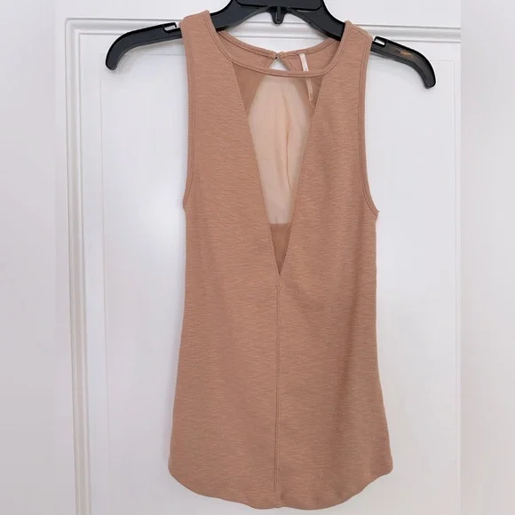 Free people tank with mesh front Dusty rose - Picture 1 of 4